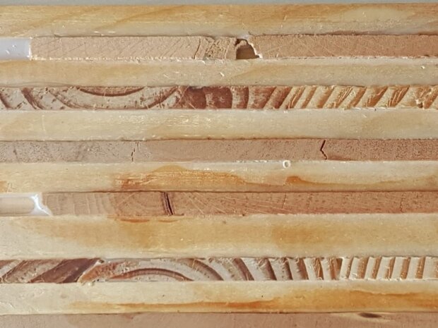 Fertig präparierte Bohrkerne auf einem Projektträger